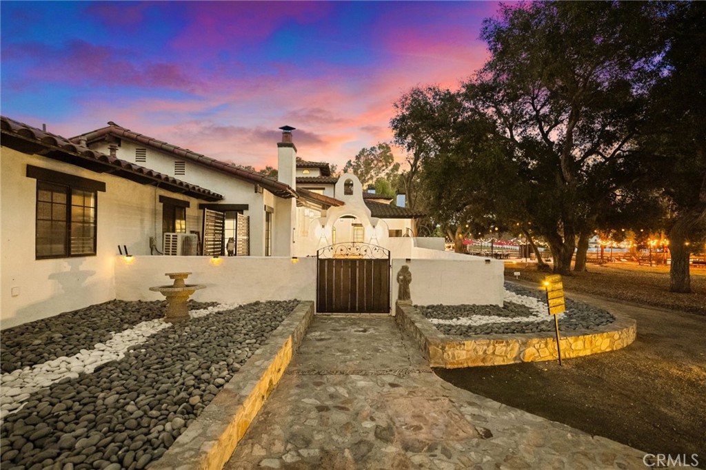 20575 Avenida De Arboles