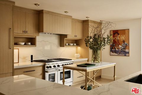 Photo of 211 S Spalding Drive #110N, Beverly Hills, CA 90212 (MLS # 26647191)