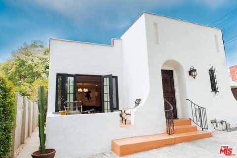 Photo of 1039 Havenhurst Drive, West Hollywood, CA 90046 (MLS # 26664847)