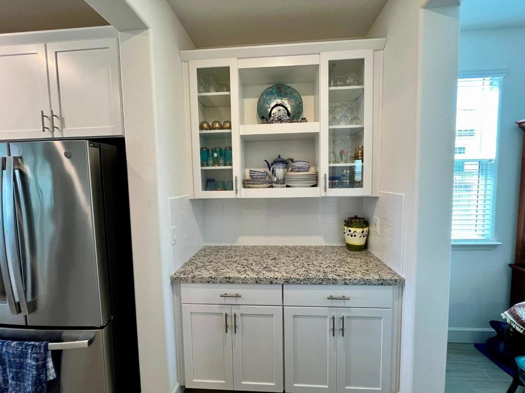 4861 Peace Lily Lane