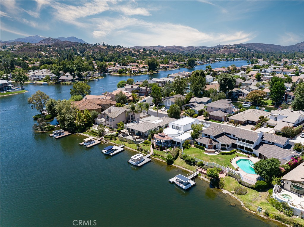 Westlake Island (711) - Residential