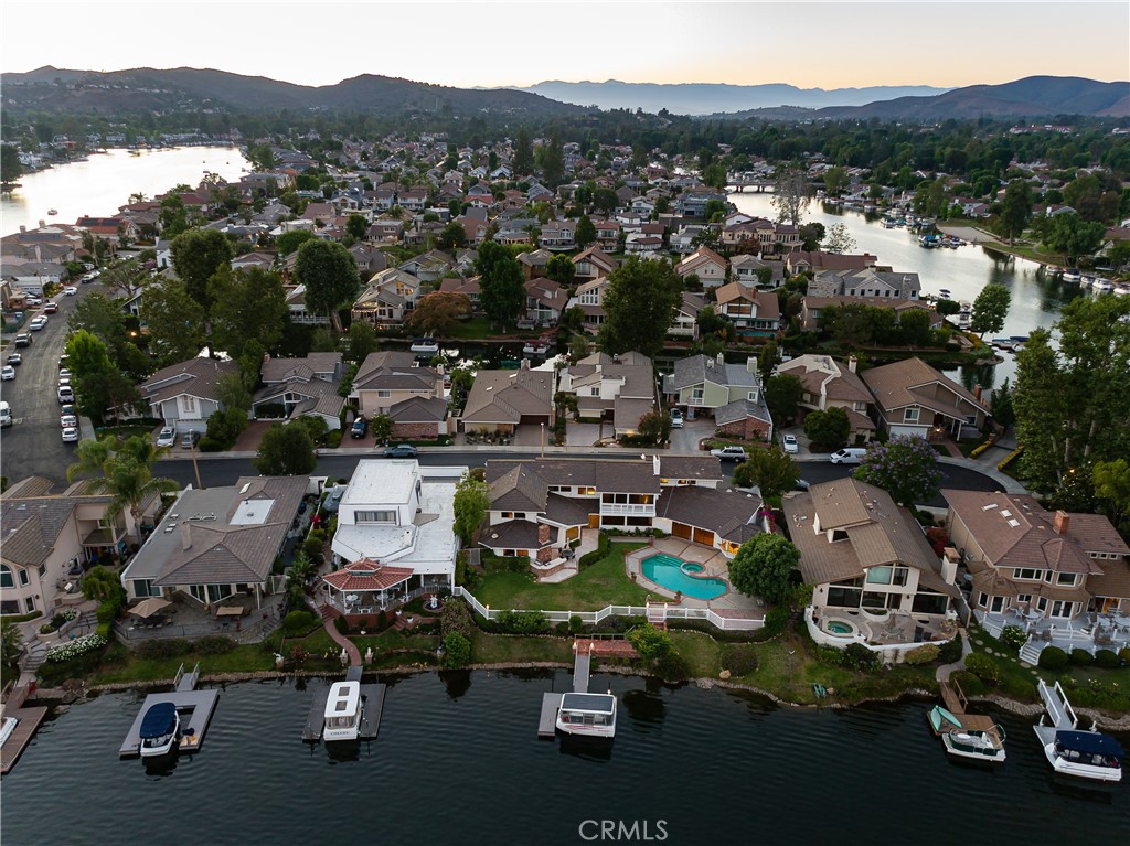 Westlake Island (711) - Residential