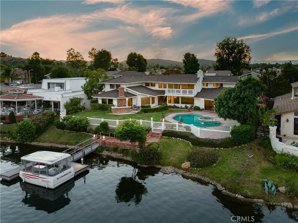 Westlake Island (711) - Residential