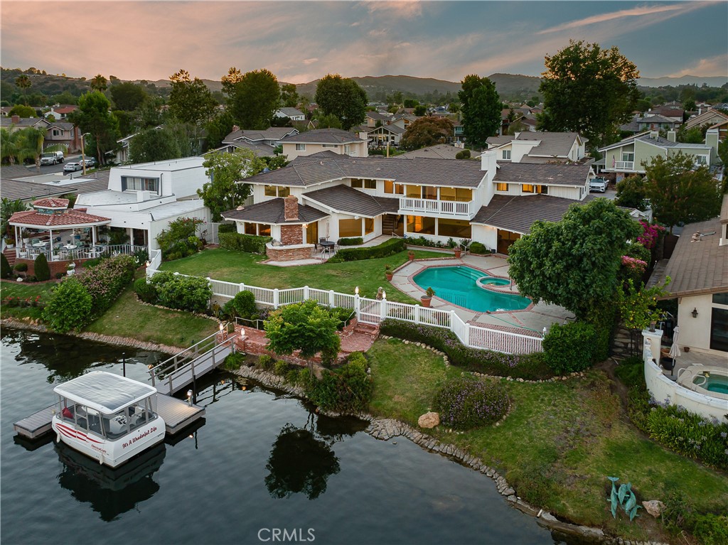 Westlake Island (711) - Residential