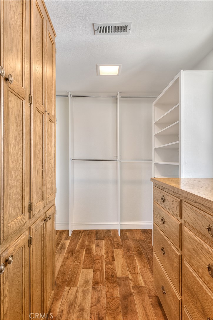 Westlake Island (711) - Residential