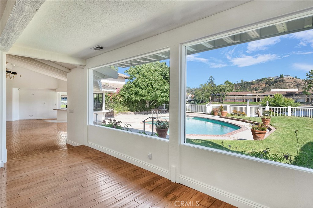 Westlake Island (711) - Residential