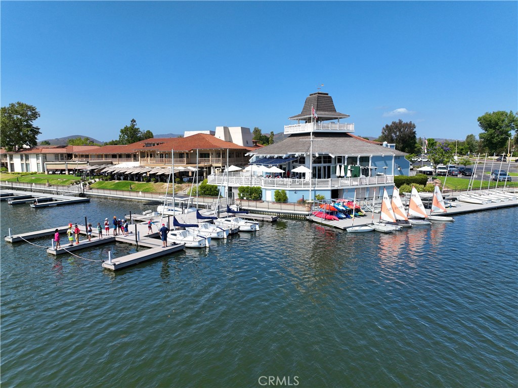 Westlake Island (711) - Residential