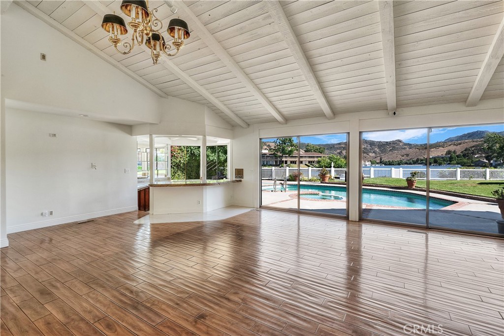 Westlake Island (711) - Residential