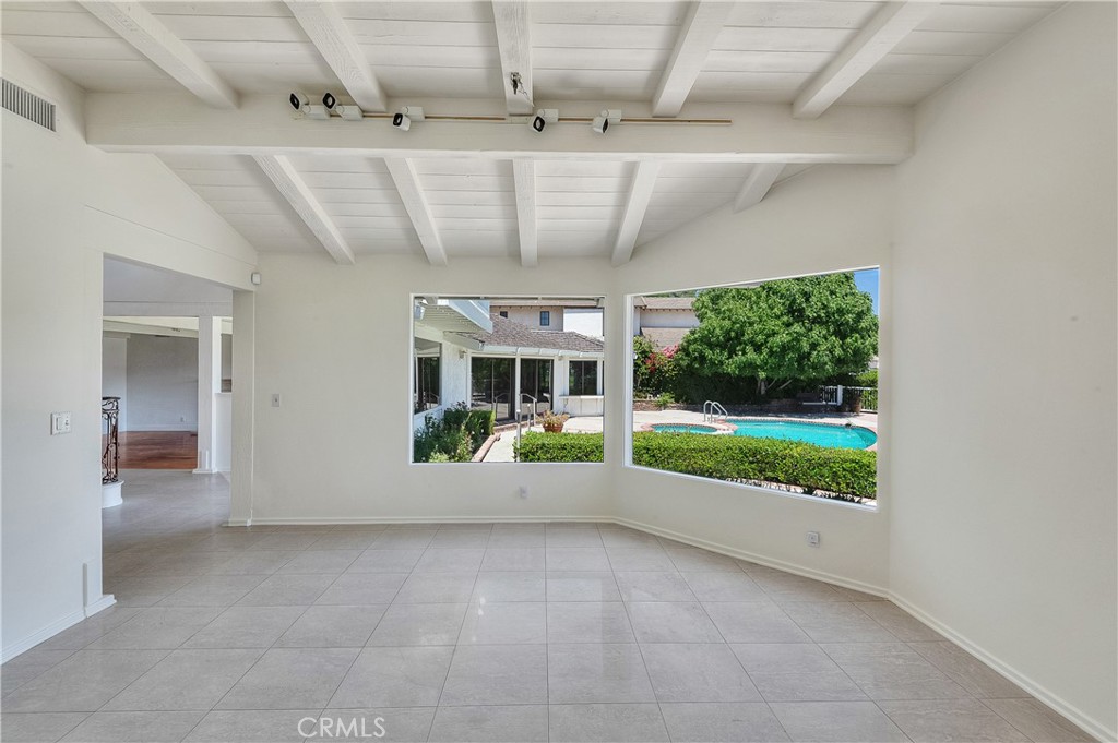 Westlake Island (711) - Residential