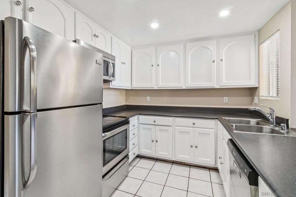 475 N Midway Dr 254