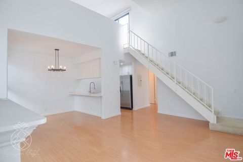 Photo of 1733 1727 Glendon Avenue #203, Los Angeles, CA 90024 (MLS # 25610603) Photo of 1733 1727 Glendon Avenue #203, Los Angeles, CA 90024 (MLS # 25610603)