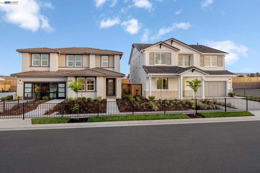 302 E Clydesdale Court