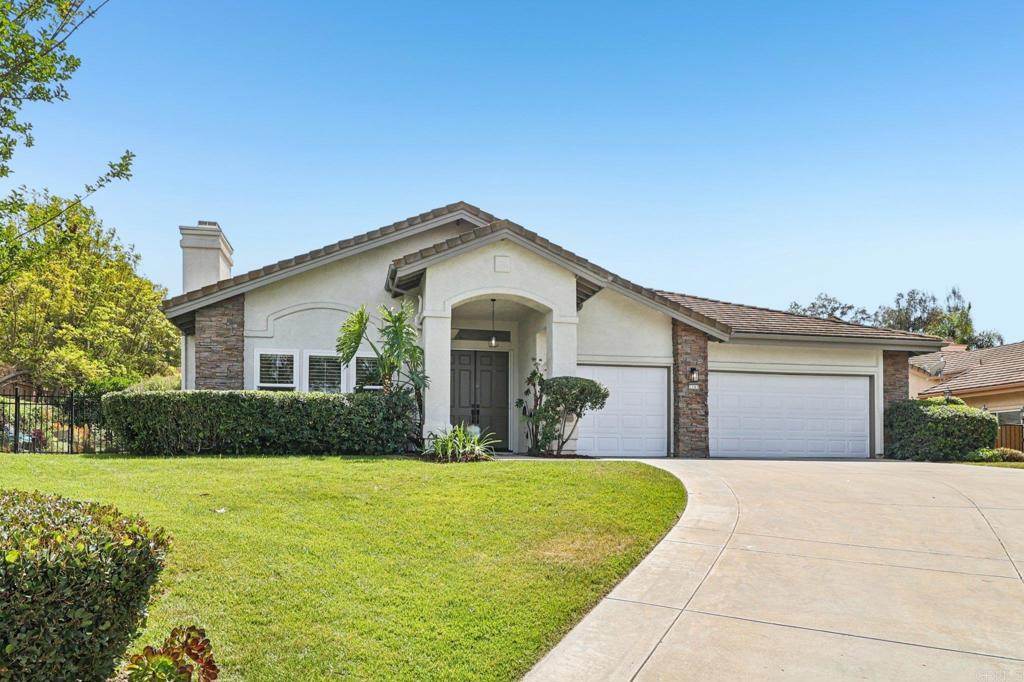 1747 Crescent Knolls