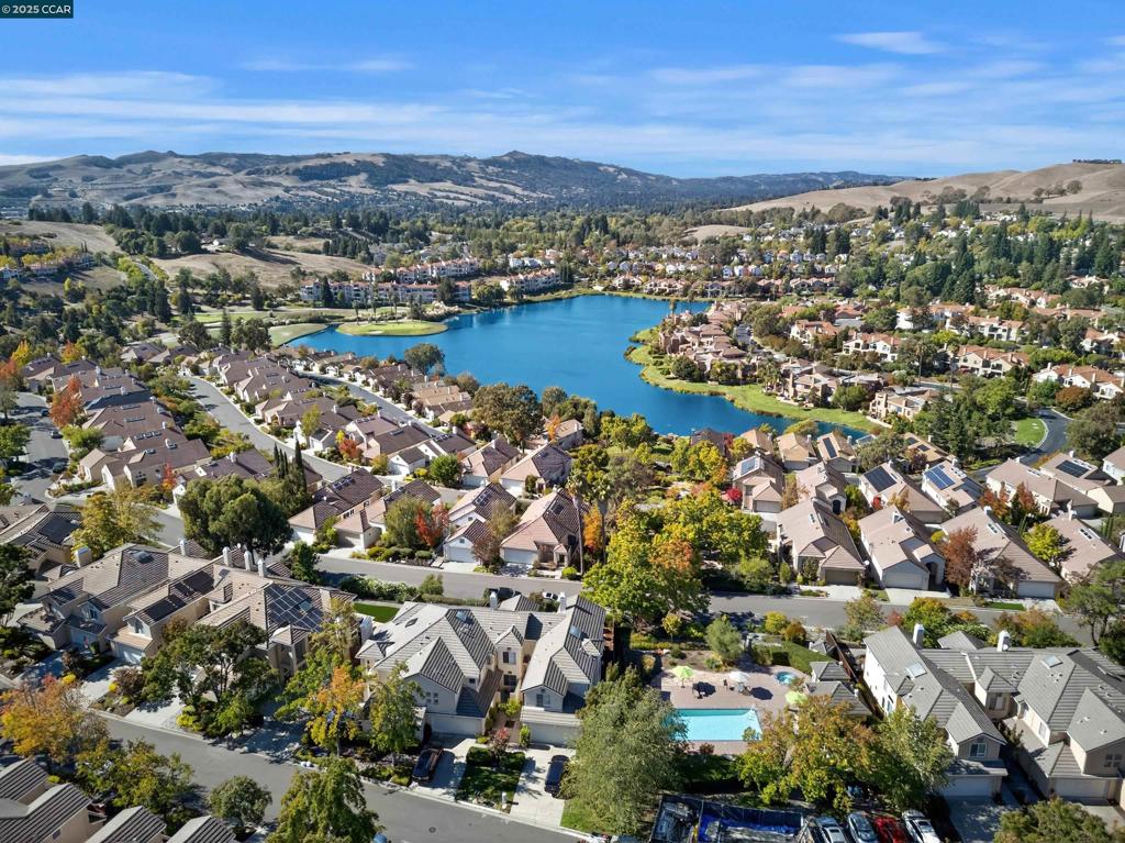 CANYON LAKES - Residential