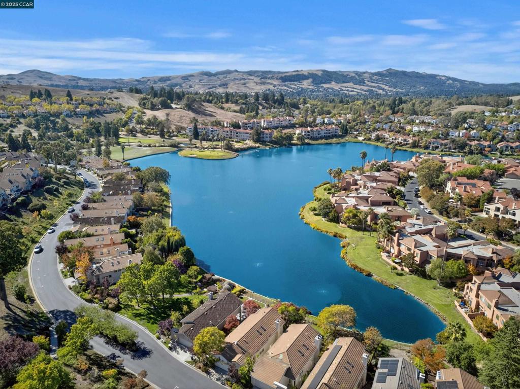 CANYON LAKES - Residential