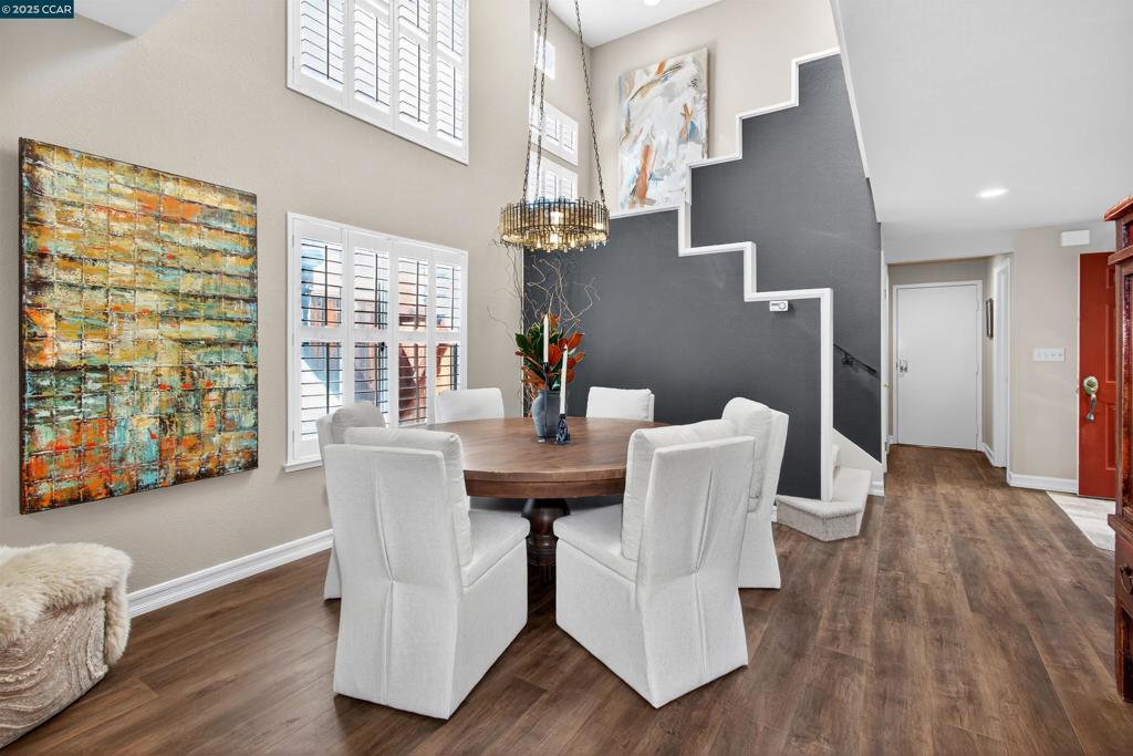 CANYON LAKES - Residential