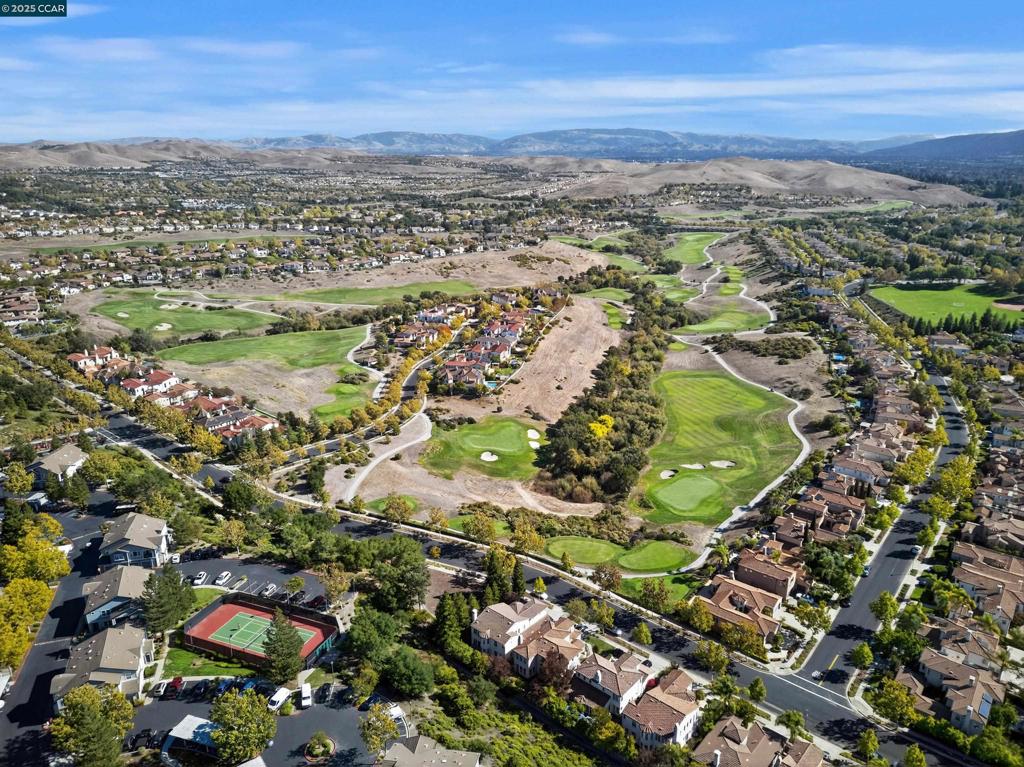 CANYON LAKES - Residential