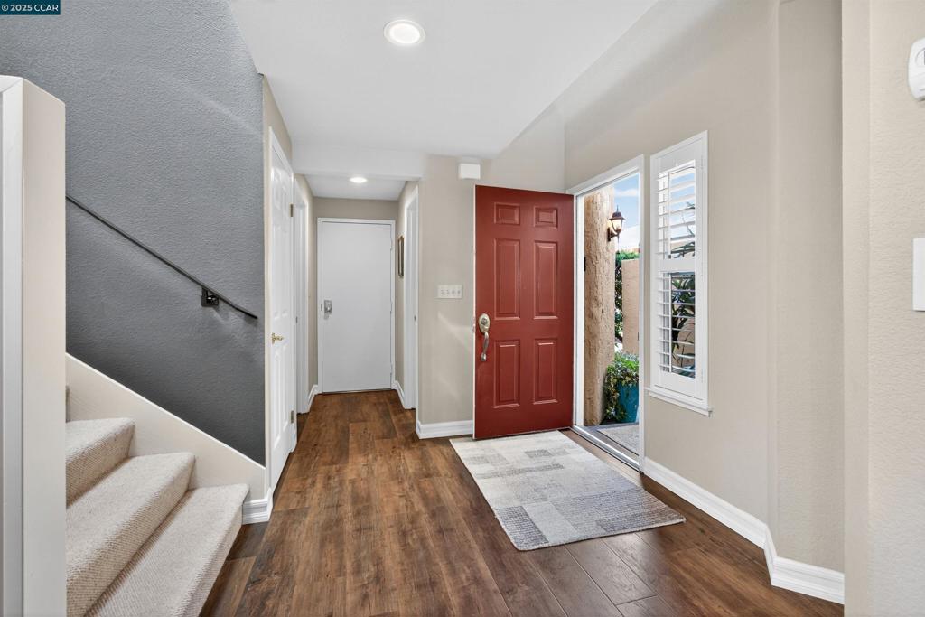 CANYON LAKES - Residential