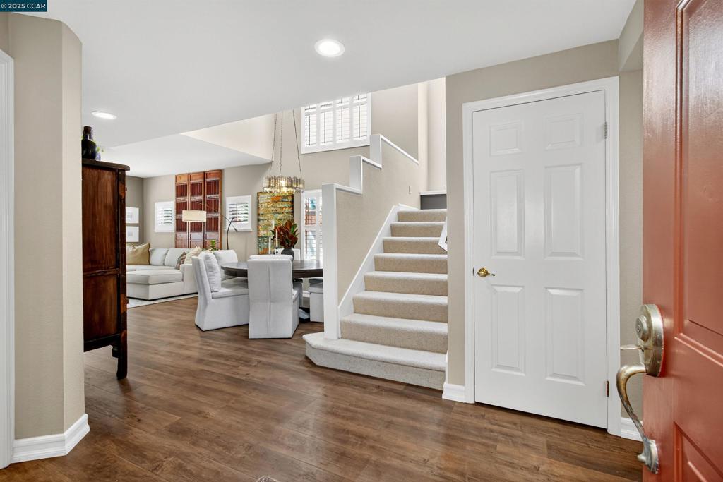 CANYON LAKES - Residential
