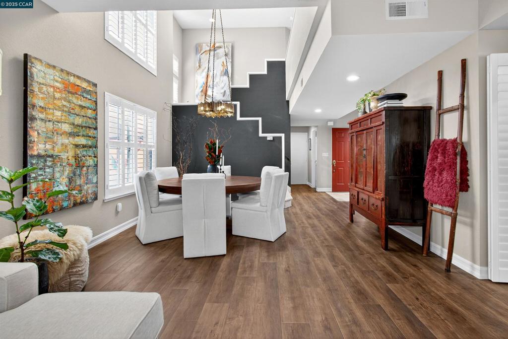 CANYON LAKES - Residential