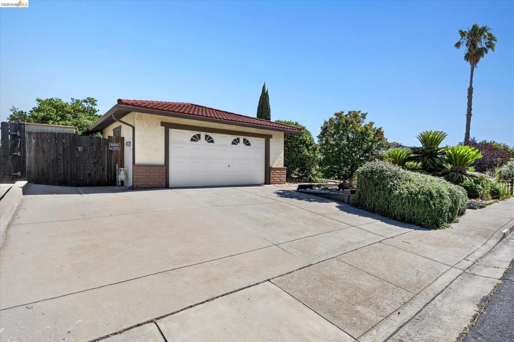 1857 Heatherwood Dr