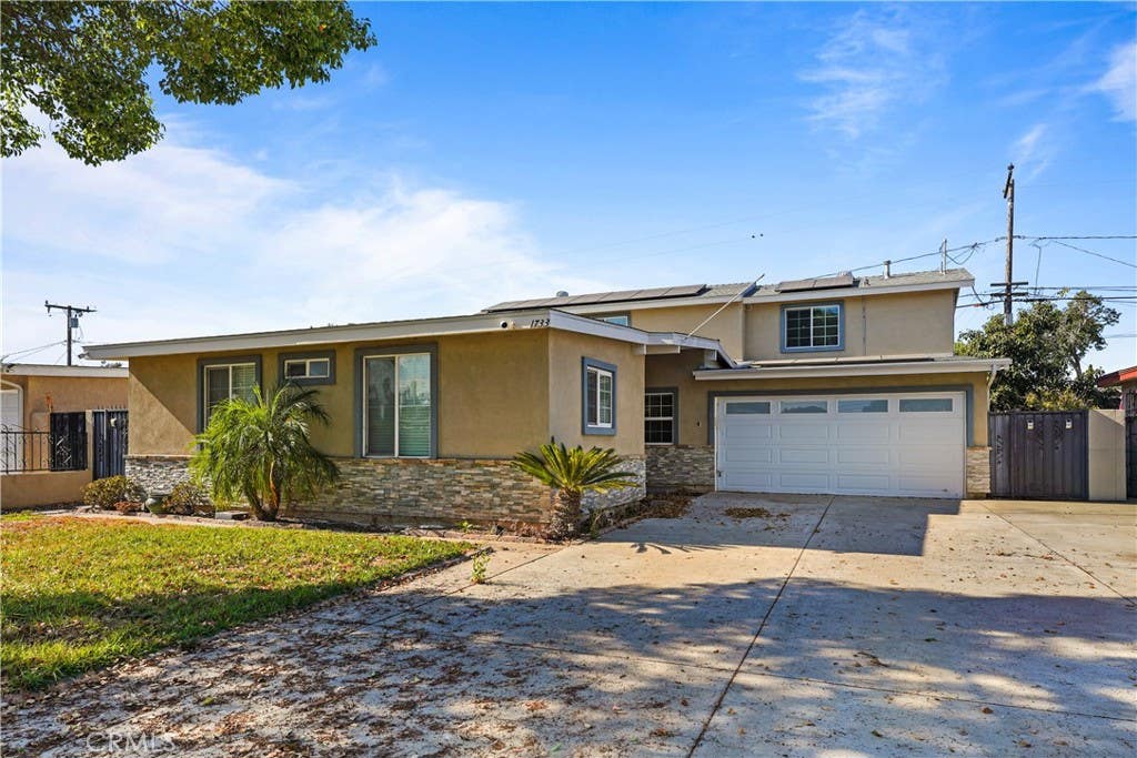 Photo of 1733 Raymar Street, Santa Ana, CA 92703 (MLS # OC26184522)