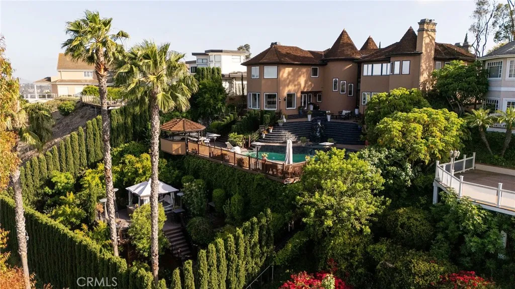 Laguna Hills, California 92653, United States, 5 Bedrooms Bedrooms, ,6 BathroomsBathrooms,Residential,Active,243018