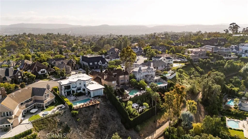 Laguna Hills, California 92653, United States, 5 Bedrooms Bedrooms, ,6 BathroomsBathrooms,Residential,Active,243018