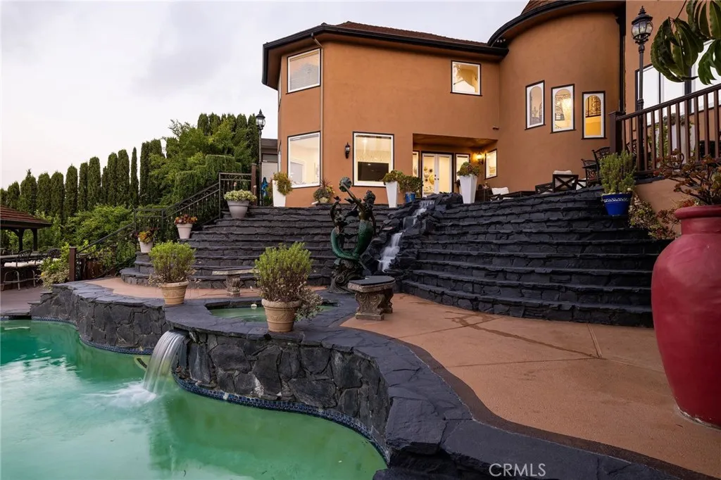 Laguna Hills, California 92653, United States, 5 Bedrooms Bedrooms, ,6 BathroomsBathrooms,Residential,Active,243018