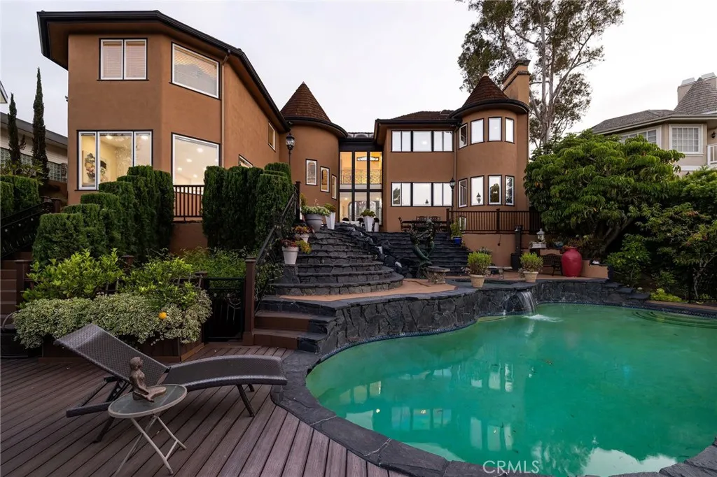 Laguna Hills, California 92653, United States, 5 Bedrooms Bedrooms, ,6 BathroomsBathrooms,Residential,Active,243018