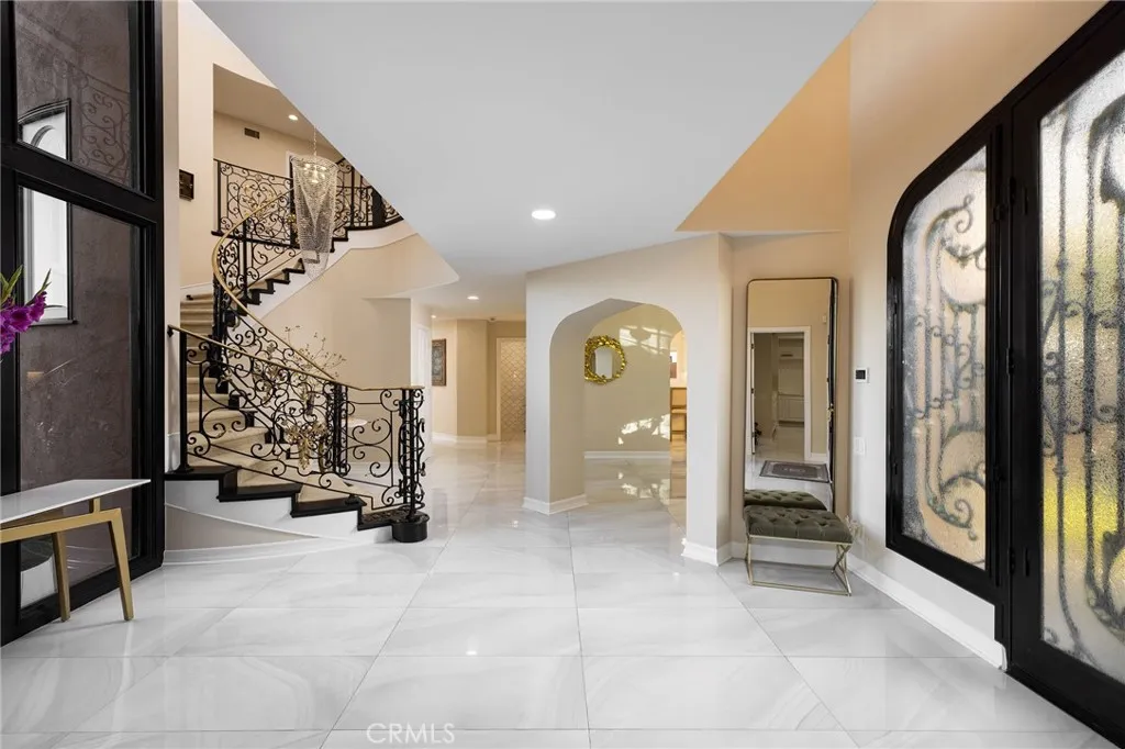 Laguna Hills, California 92653, United States, 5 Bedrooms Bedrooms, ,6 BathroomsBathrooms,Residential,Active,243018