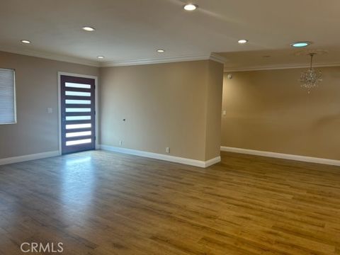 Photo of 17257 WELBY WAY Way, Van Nuys, CA 91406 (MLS # SR25239520)