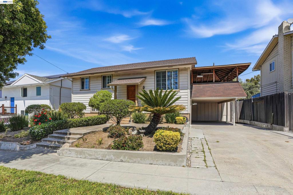 3279 Ruskin Dr