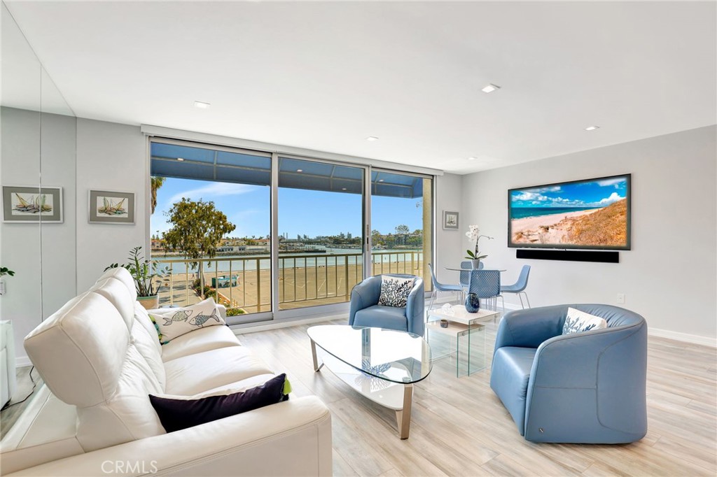 383 Bay Shore Ave. 407