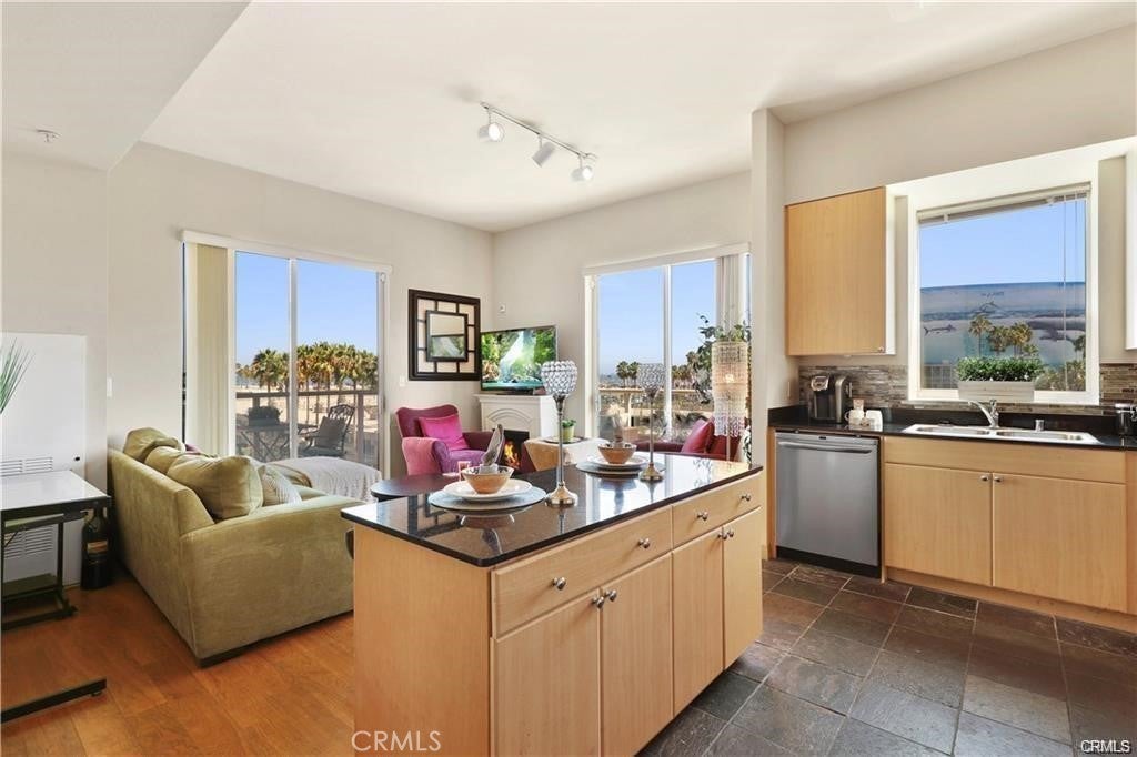 388 E Ocean Boulevard 317