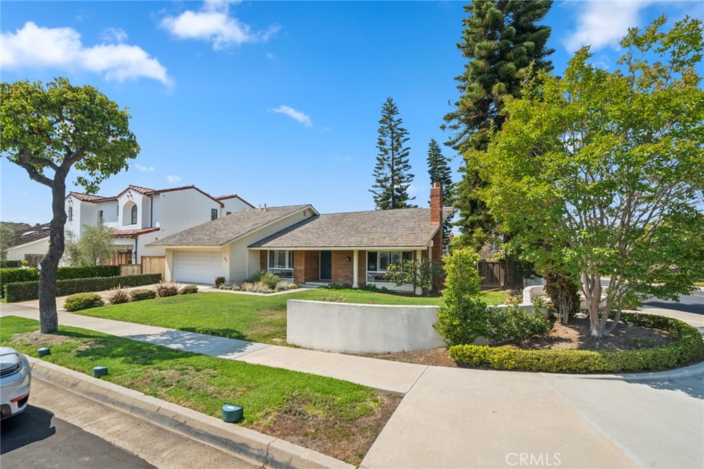 1724 Port Charles Place