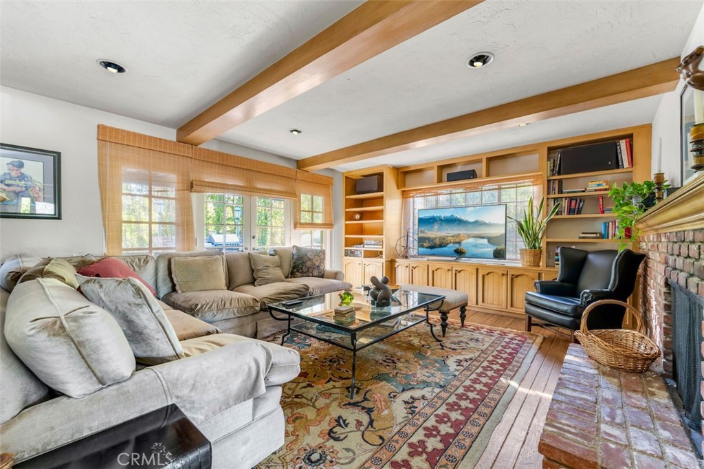 5250 Scott Robertson Road