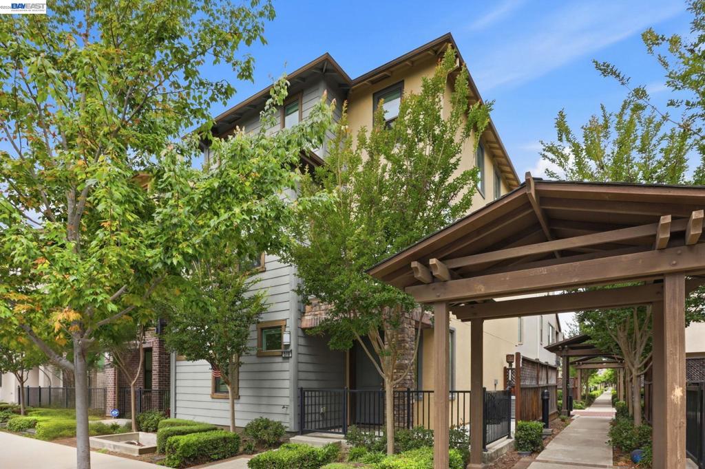 516 Palmer Ave