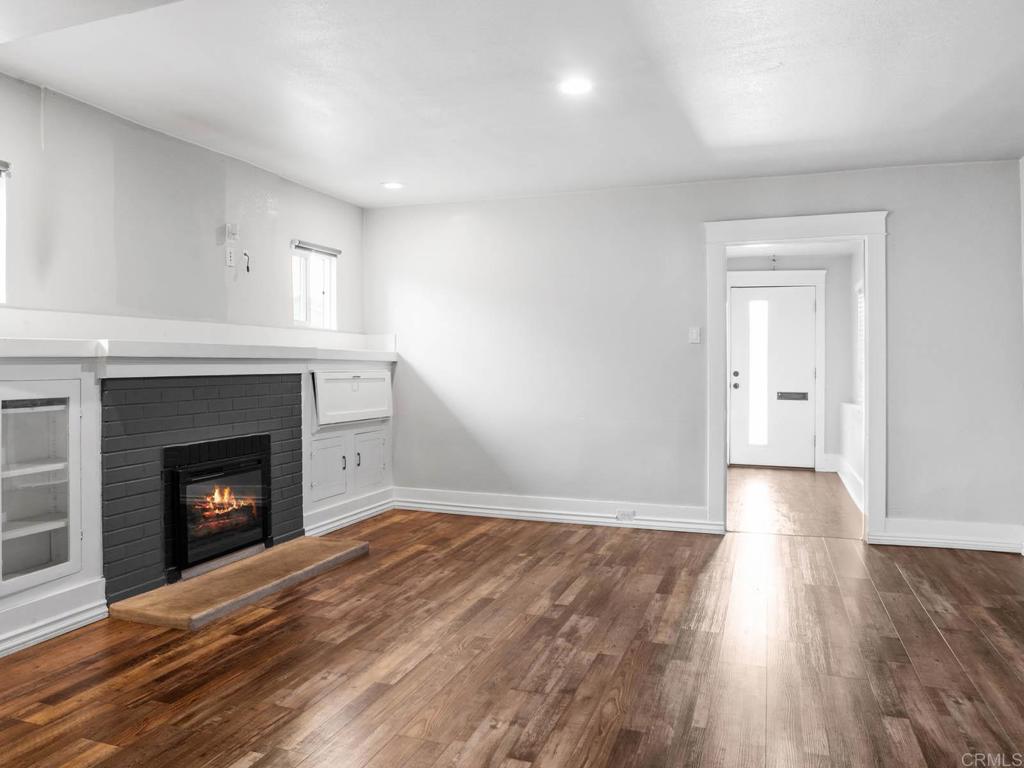 530 E 1St Street