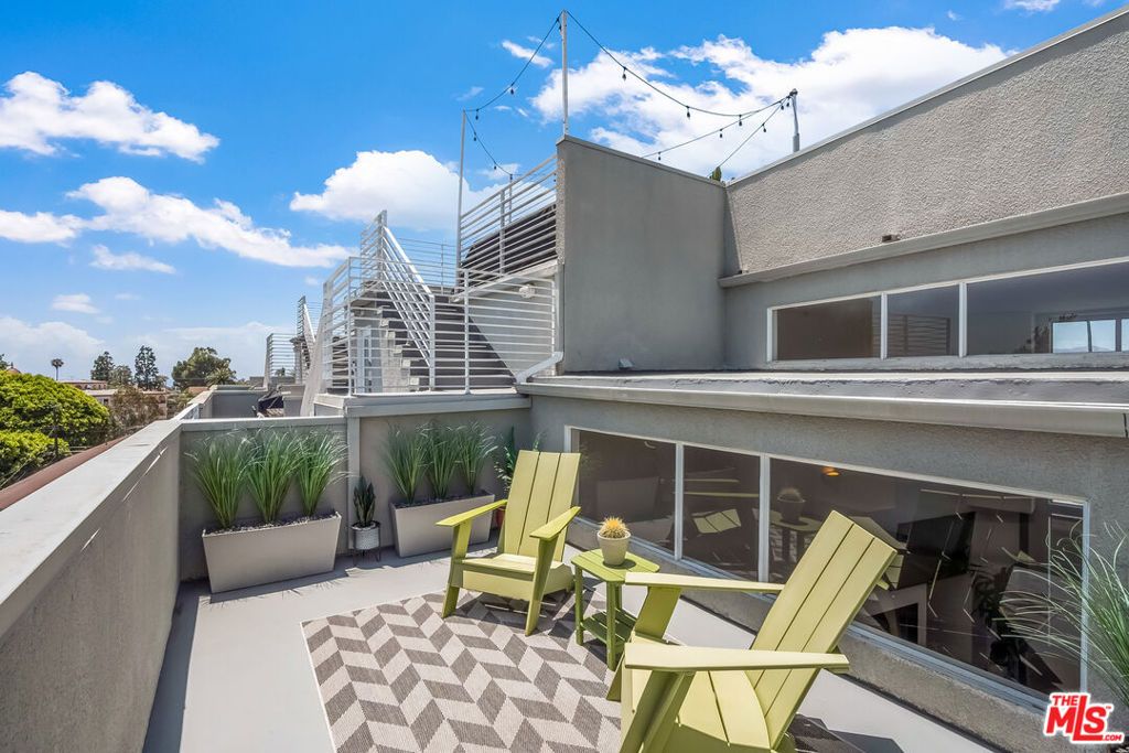 Photo of 2020 6th Street #2, Santa Monica, CA 90405 (MLS # 25546609)