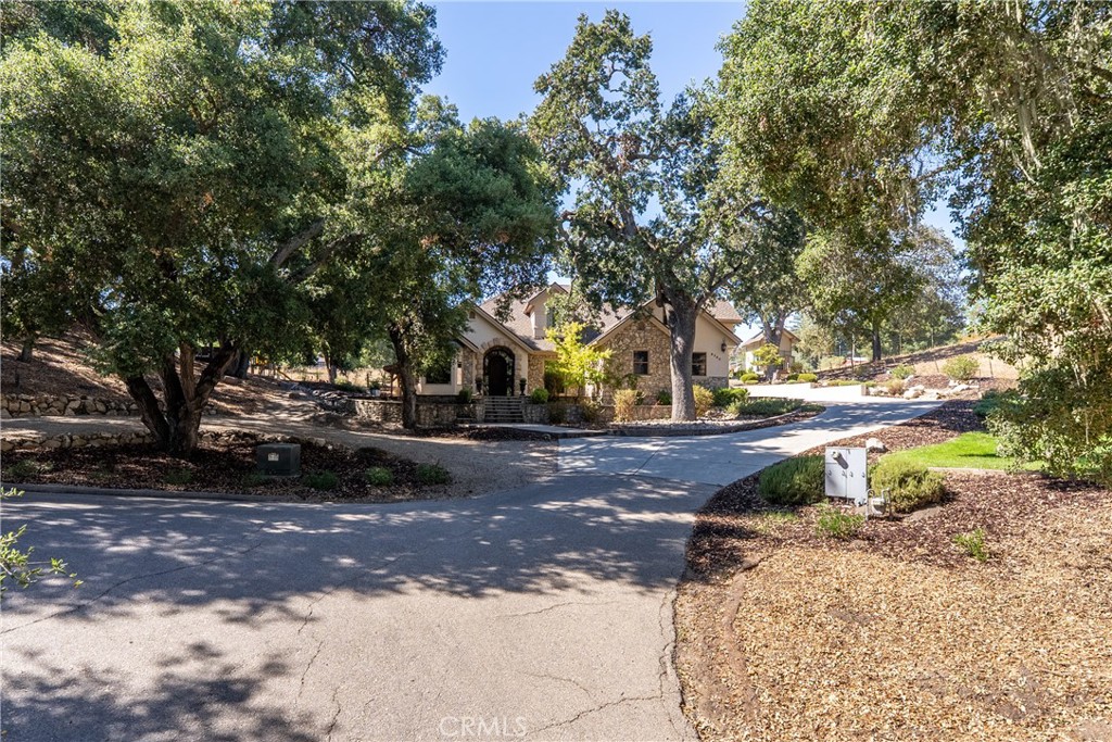 6360 Navarette