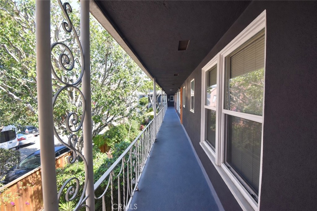 1334 E 1st Street 12