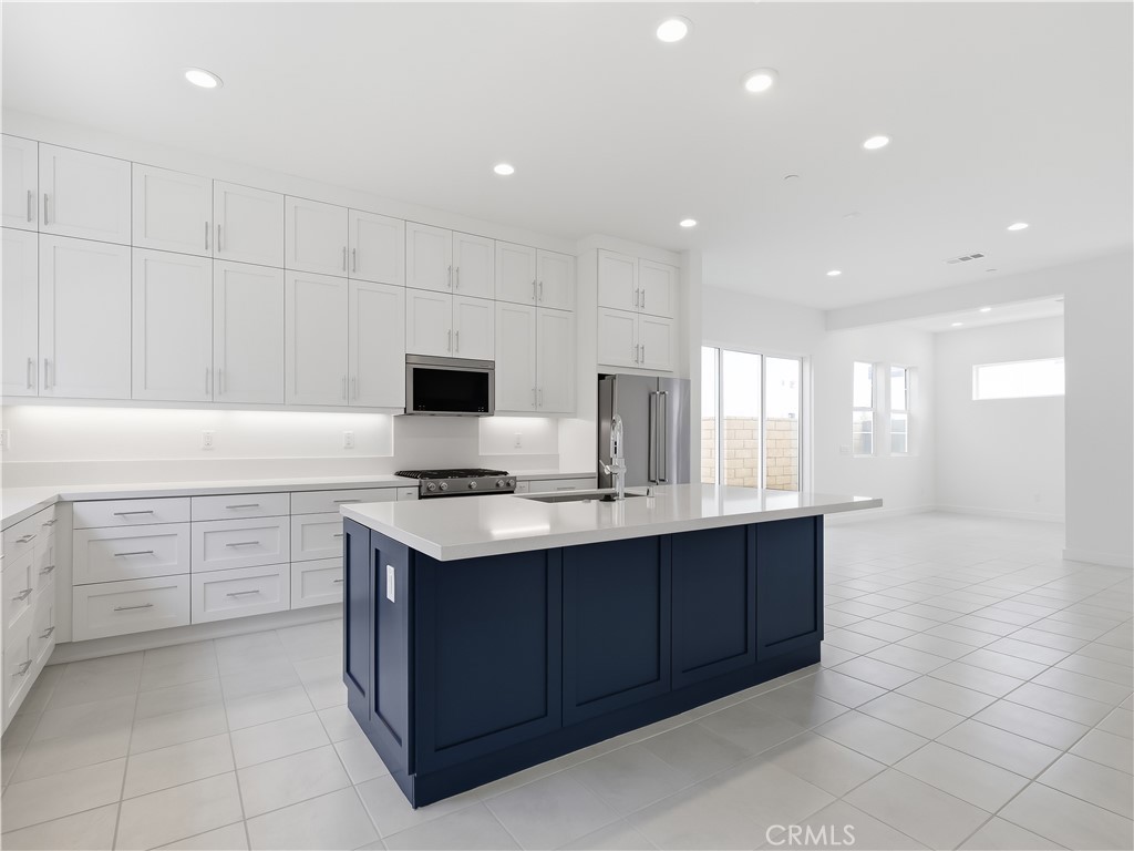 545 Canterbury Way