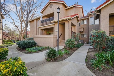 Photo of 2381 Archwood Lane #184, Simi Valley, CA 93063 (MLS # SR26073395)