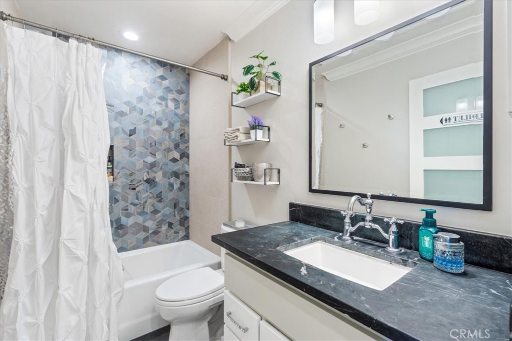 Villa Niguel (VN) - Residential