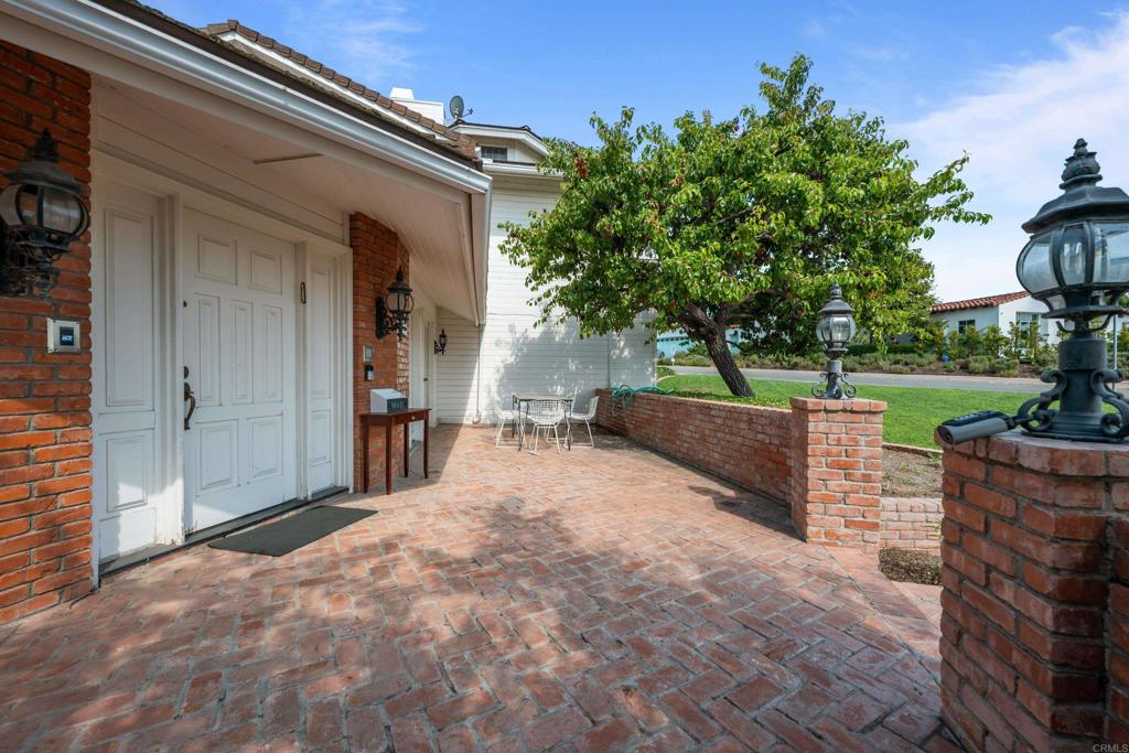 855 Country Club Drive