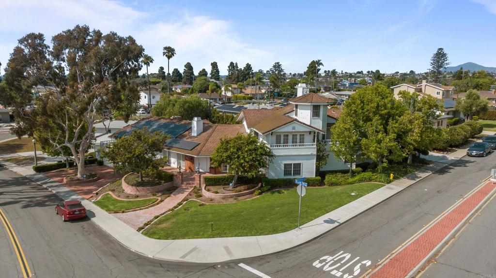 855 Country Club Drive
