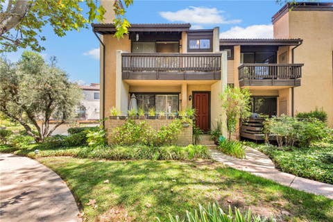 Photo of 21900 Marylee Street #288, Woodland Hills, CA 91367 (MLS # SR26178462)