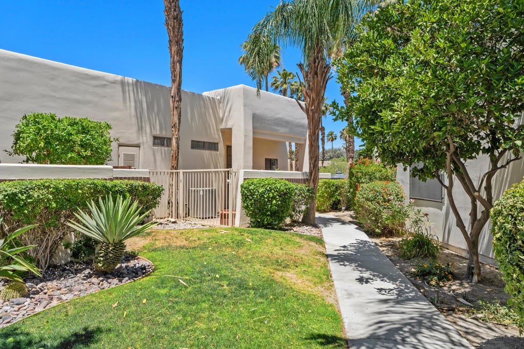 67269 Cumbres Court