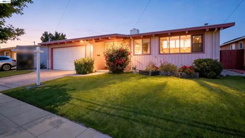 Photo of 1285 Sangamore St ST, Hayward, CA 94545 (MLS # 41134333)